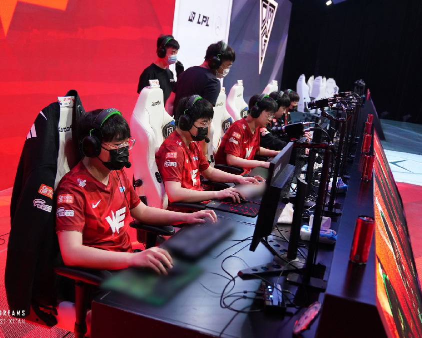 而在关键时 而在关键时